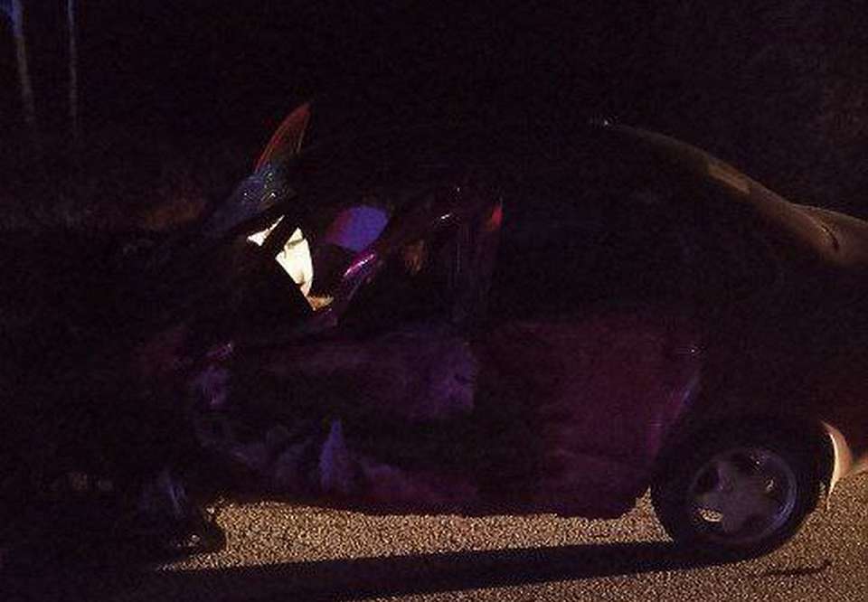 Один человек погиб и двое пострадали в ДТП легковушки с фурой под Воронежем