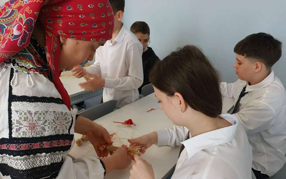 В Коминтерновском районе возрождают народные традиции