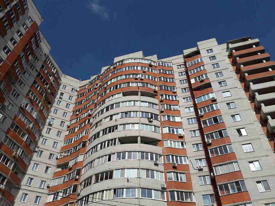 В Воронеже обнаружено тело выпавшего из окна человека