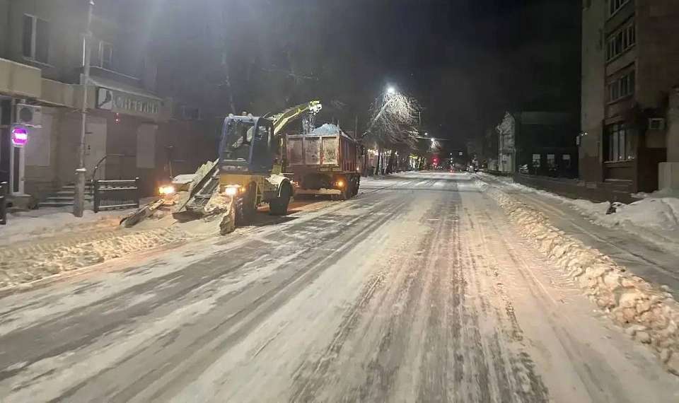 Ночью в центре Воронежа ограничат парковку авто для вывоза снега