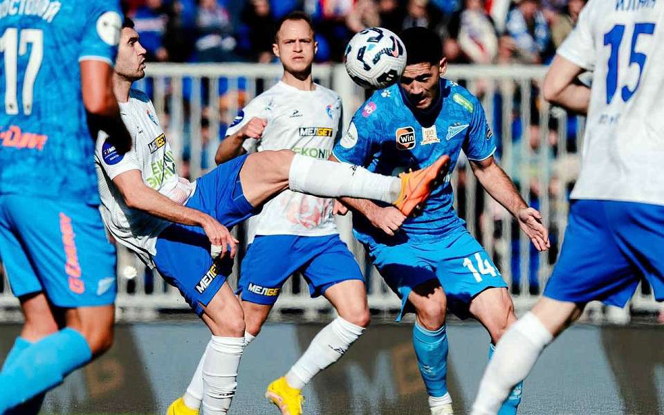 «Факел» на воронежском поле проиграл «Зениту»