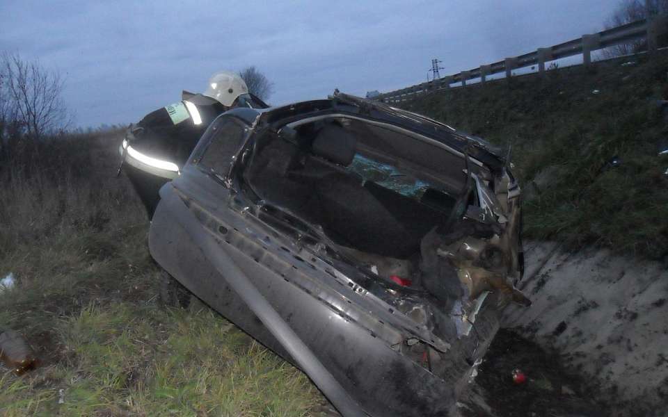 В пруд с трассы вылетела Audi  в Воронежской области