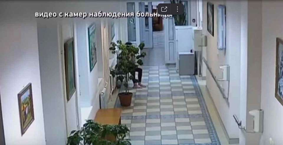 Последние минуты жизни воронежской студентки, умершей после укола, показали на видео