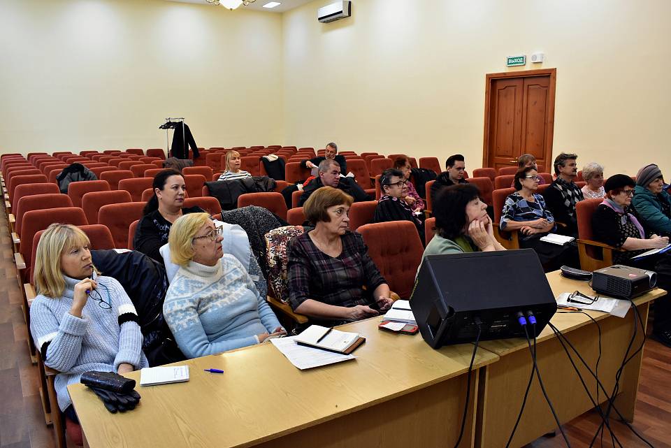 В Ленинском районе прошло ноябрьское заседание клуба ЖКХ