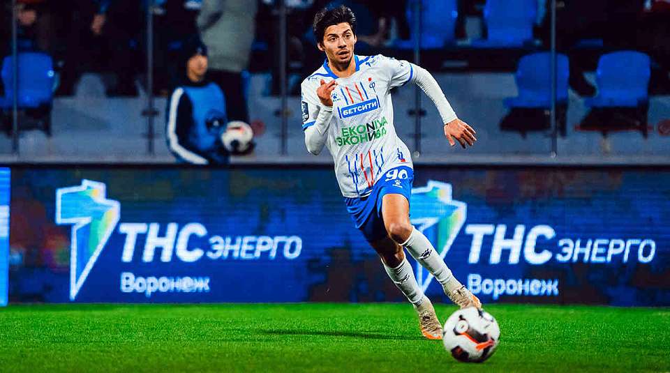 Болельщики воронежского «Факела» снова признали Николая Гиоргобиани лучшим игроком месяца