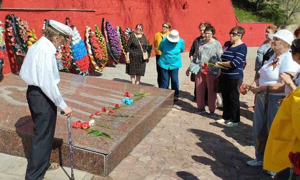 Ветераны Коминтерновского района побывали на экскурсии по местам боевой славы Воронежа