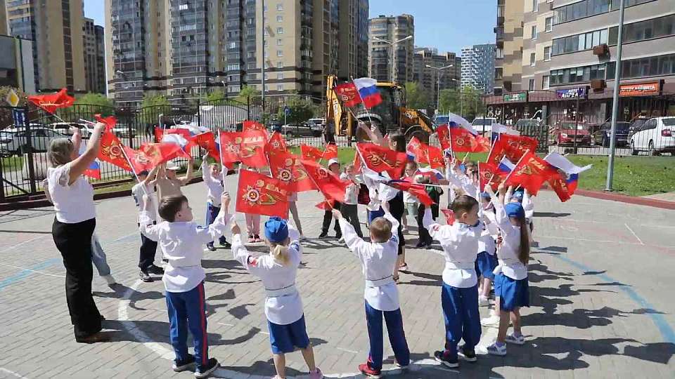 Мэр Воронежа отметил вклад детсада №190 в патриотическое и экологическое воспитание