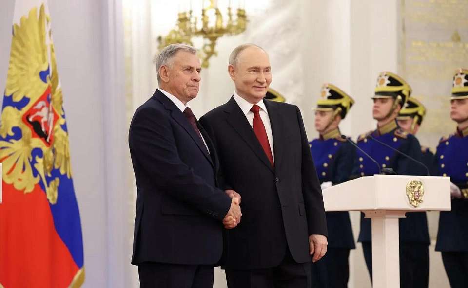 Токарь из Воронежа в День России получил высокую награду из рук Владимира Путина