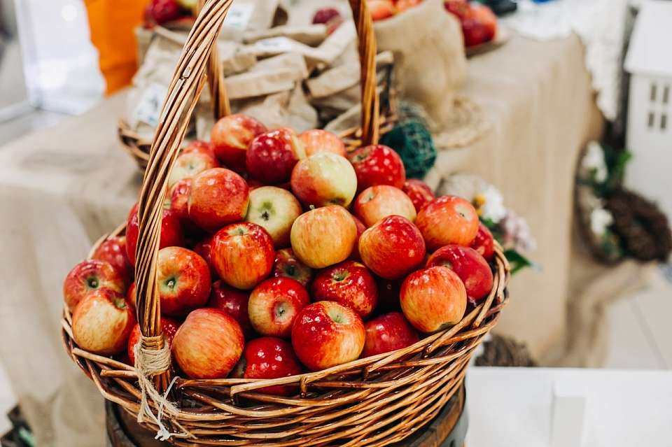 Воронежцев просят купить яблоки в помощь онкологическим пациентам