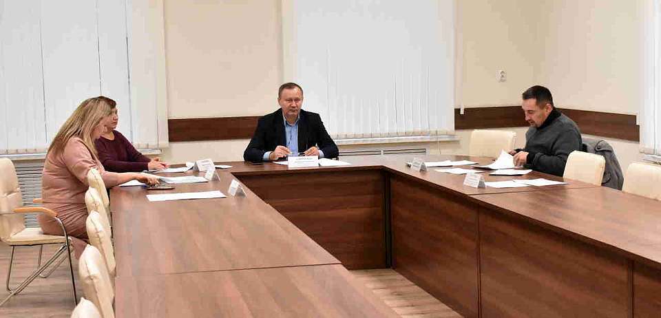 В Ленинском районе продолжается работа по укреплению финансовой дисциплины