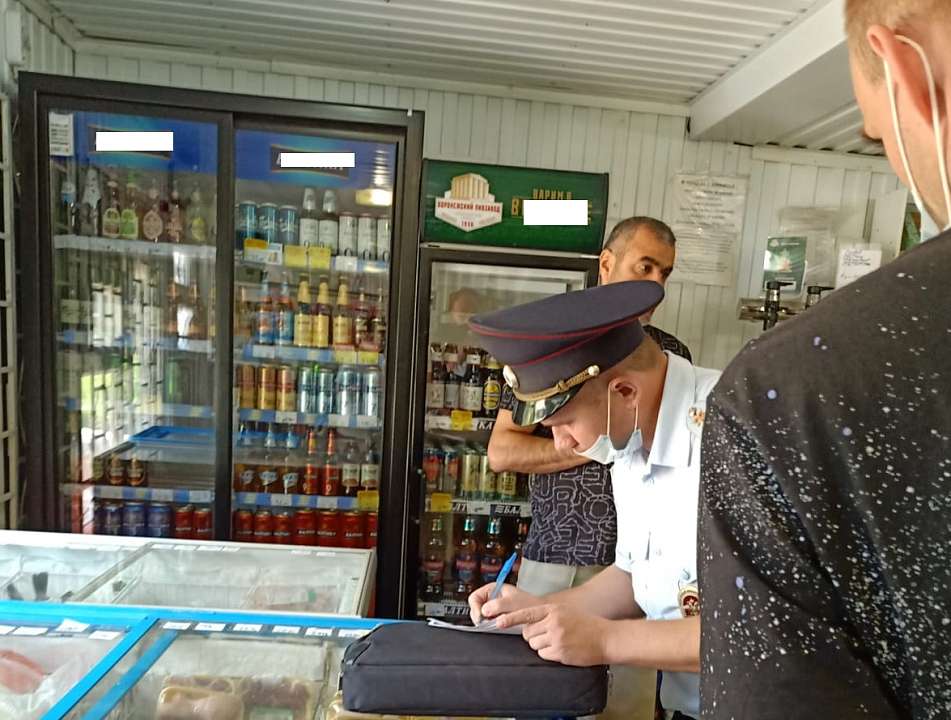 В Ленинском районе пресекли незаконную торговлю алкоголем