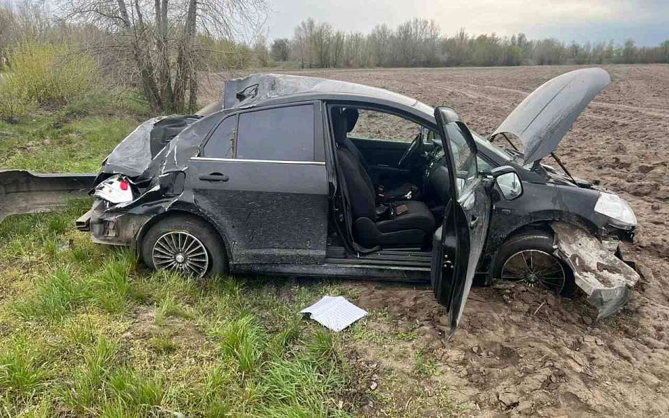 Пьяный водитель отправил в больницу свою пассажирку после ДТП в Воронежской области