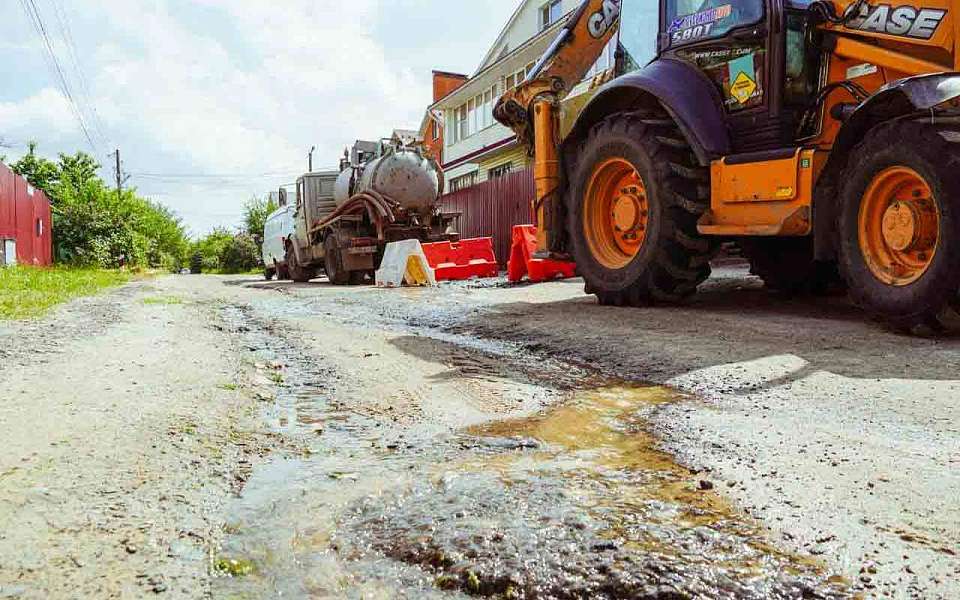 Аварийный ремонт на водоводе в Воронеже продолжался всю ночь