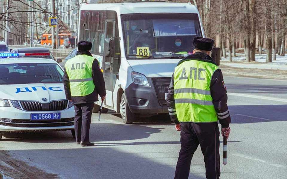 Рейд ГАИ по водителям маршруток стартовал в Воронеже