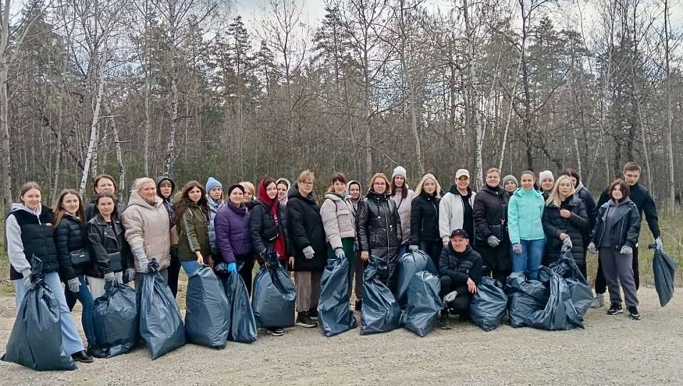 Центральный район принял участие в общегородском субботнике