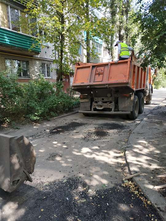 В Железнодорожном районе наводят порядок на улицах и дорогах