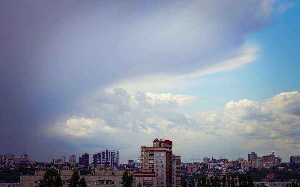 Пекло до +32 градусов и грозы спрогнозировали воронежские синоптики