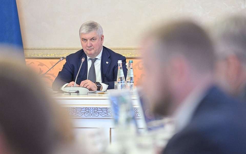 К тщательному отбору подрядчиков для дезинсекционных обработок призвал воронежский губернатор