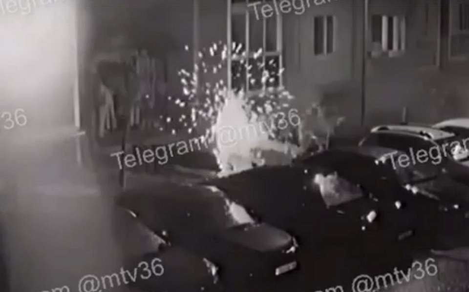 Напугал воронежцев салют во дворе ночью после Дня Победы