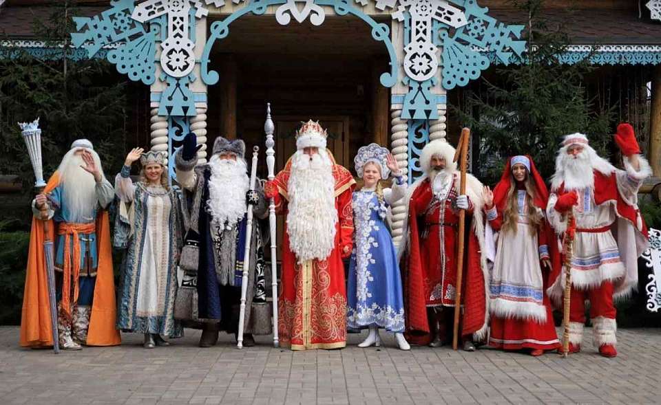 Парад Дедов Морозов со всей страны организовали под Воронежем