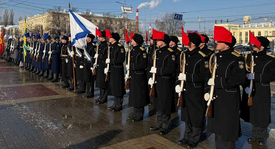 В Центральном районе почтили память защитников Отечества