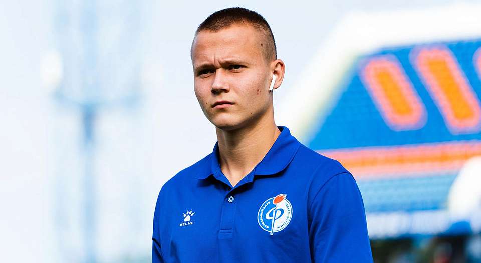 Воронежский «Факел» продлил контракт с игроком юношеской сборной России