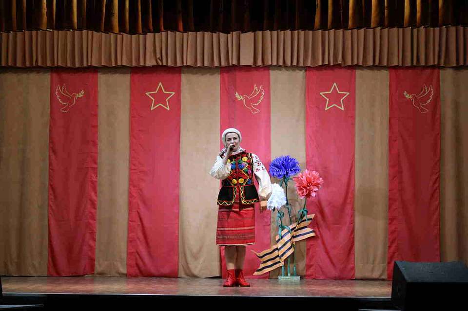 В микрорайоне Краснолесный прошла тематическая программа, посвященная 80-летию Победы над гитлеровской Германией