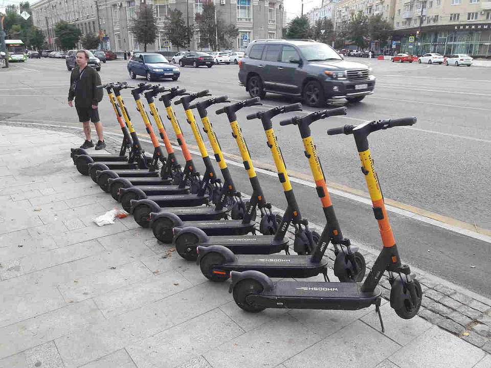 Работа по пользованию в Воронеже самокатами продолжается