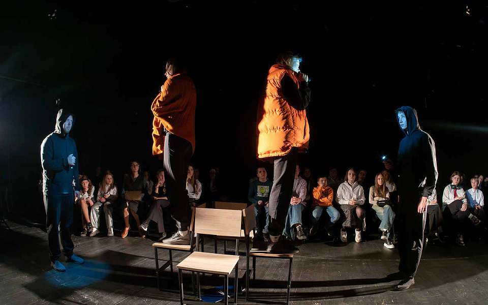 Театр имени Маяковского привез в Воронеж социальный спектакль о пропадающих подростках