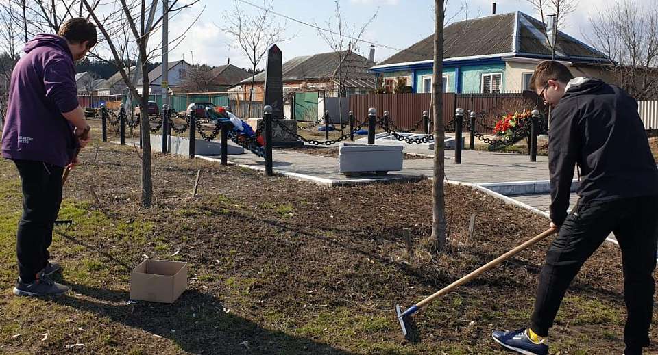     В Левобережном районе приводят в порядок воинские мемориалы