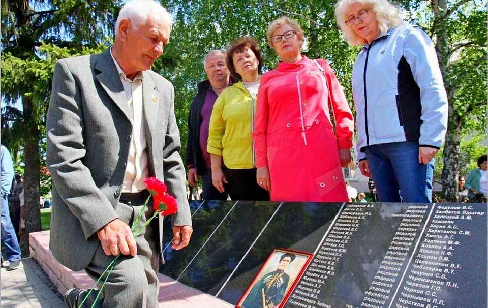 Могилу пропавшего без вести во время войны отца астраханец нашёл в воронежских Лисках