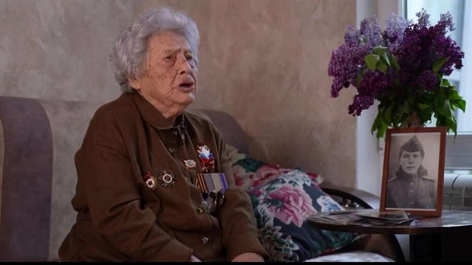 С Днем Победы поздравила россиян освобождавшая Воронеж 103-летняя «железная бабушка»