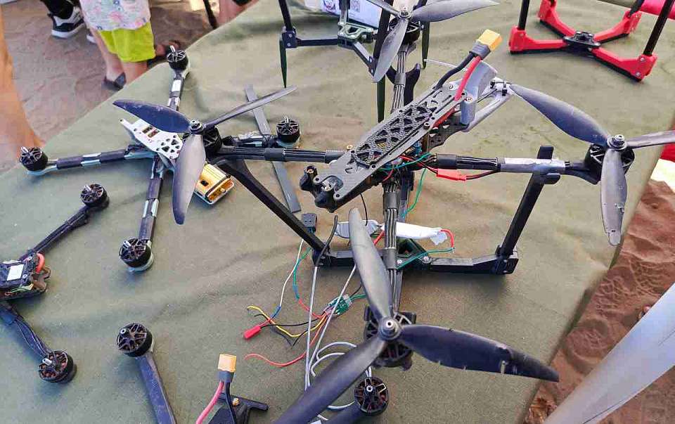 Вражеские беспилотники мчат в Воронежскую область, под угрозой - 2 района