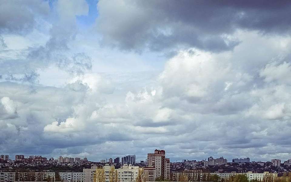 Опасное погодное явление надвигается на Воронеж