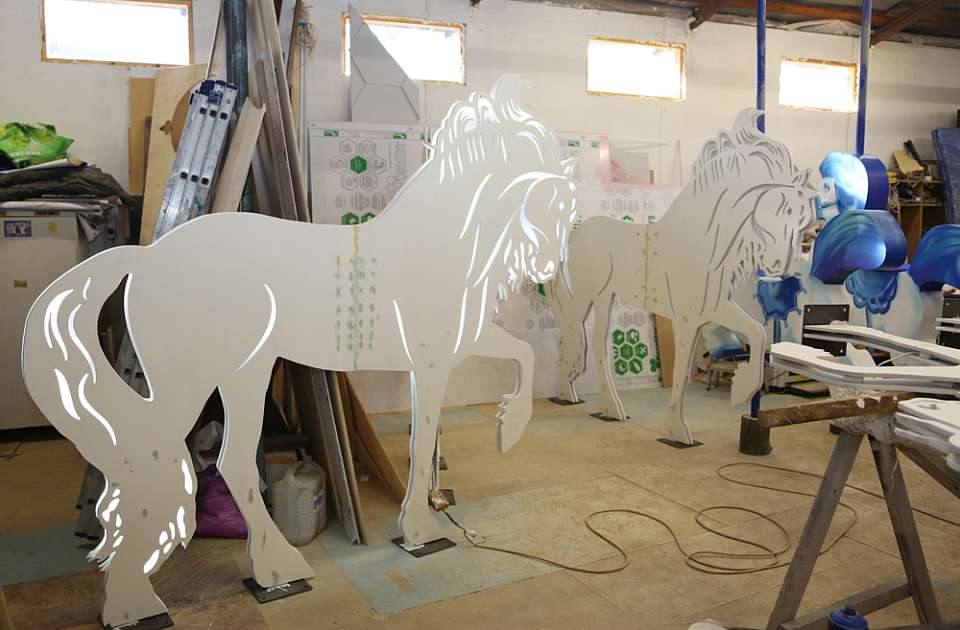 В Воронеже началась подготовка к оформлению главной площади к Новому году