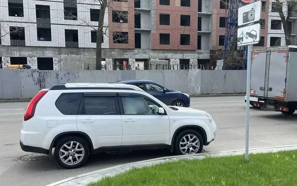 Сбила девочку на проезжей части автомобилистка в Воронеже