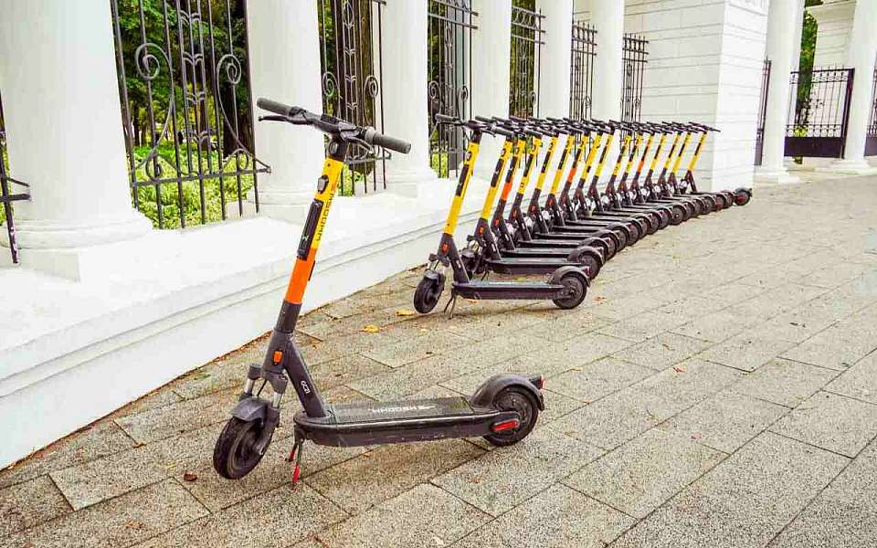 Самокатчик сбил 6-летнюю девочку и скрылся в Воронеже