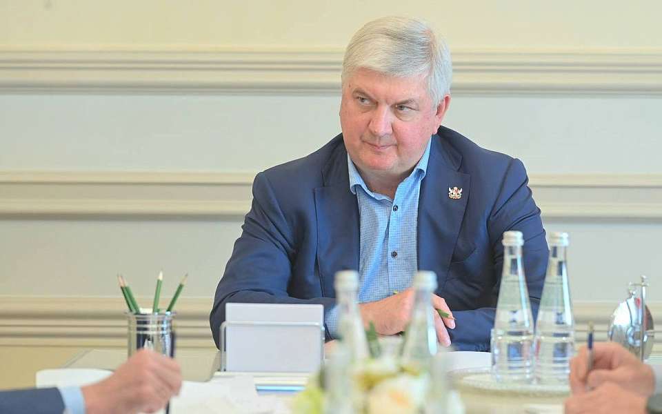 Усилить работу по улучшению транспортной ситуации в Воронеже поручил губернатор Александр Гусев