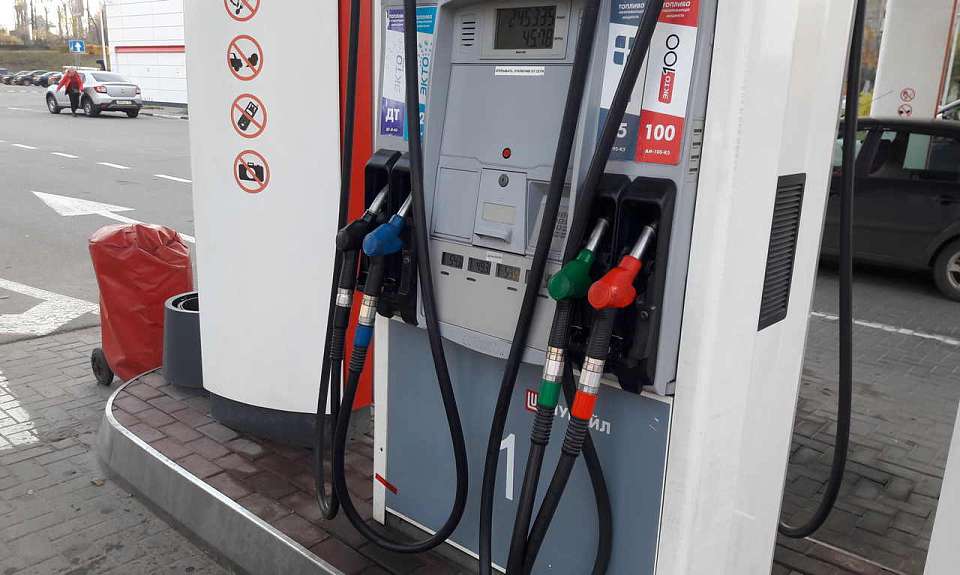 Стоимость бензина в Воронежской области снизилась