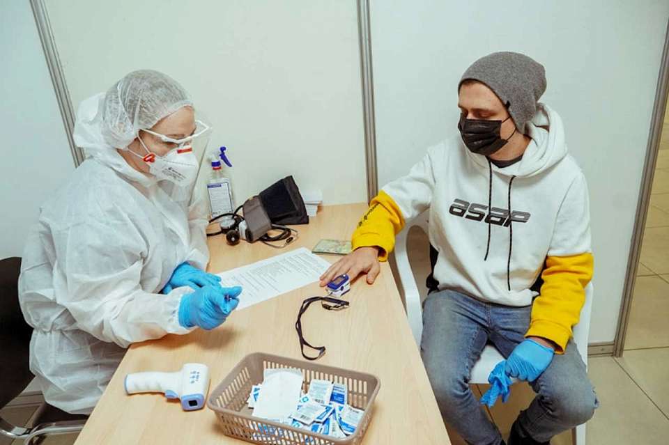 Заболеваемость ковидом подскочила в Воронежской области