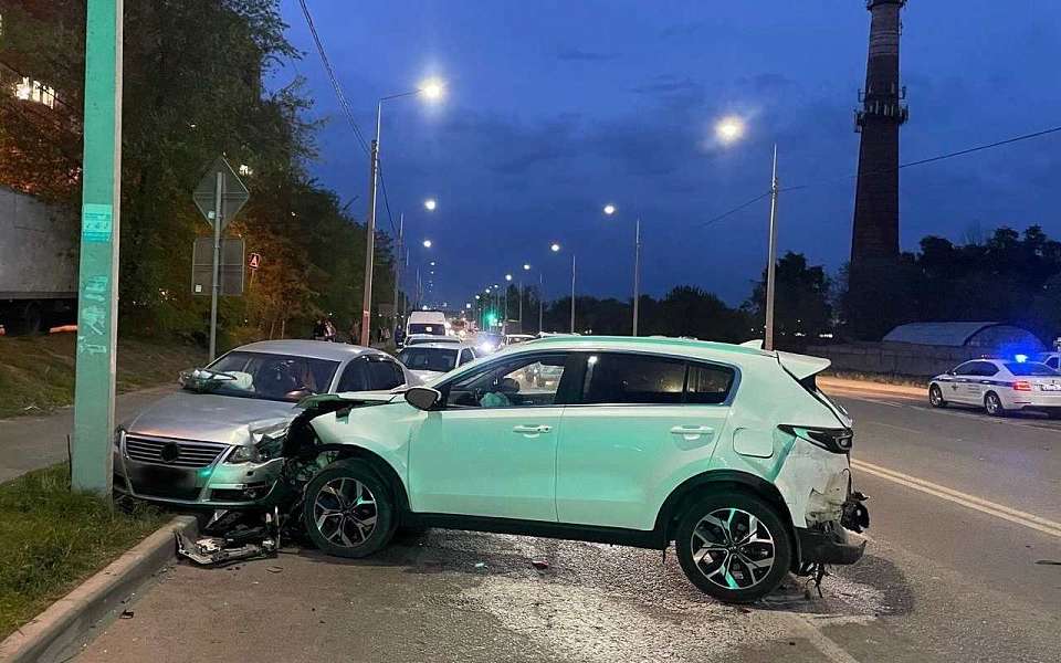 Пьяный водитель грузовика устроил массовое ДТП с пострадавшими в Воронеже