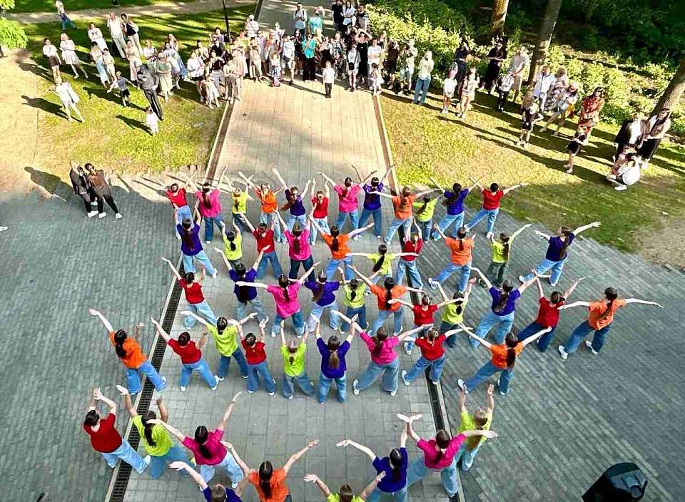 Коминтерновский район присоединился к празднованию Дня России