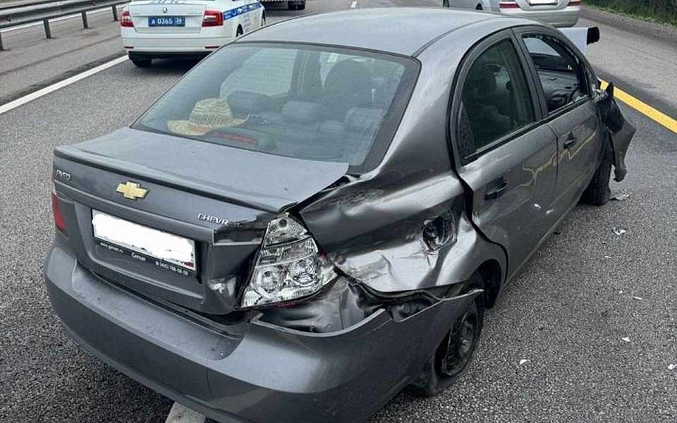 Жители Московской области разбились в ДТП на трассе М-4 в Воронежской области