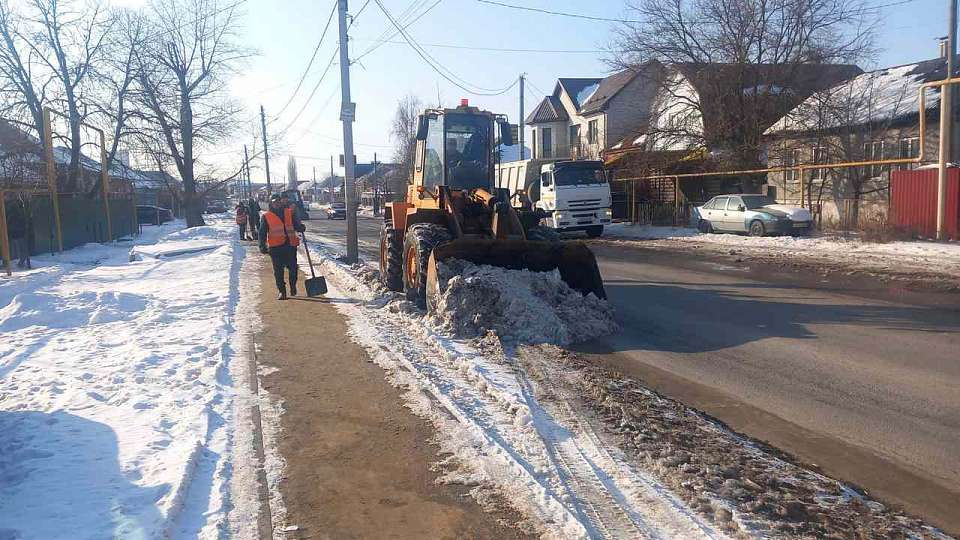 Уборка территории района выполняется круглосуточно