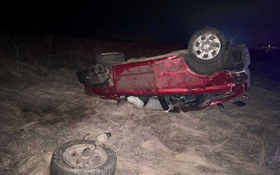 Пассажир перевернувшейся на воронежской трассе иномарки из Луганска умер в больнице