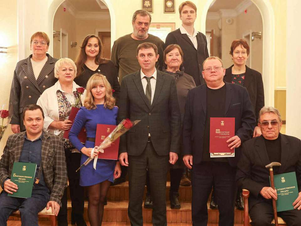 С 35-летием городскую газету «Берег» поздравил мэр Воронежа Сергей Петрин