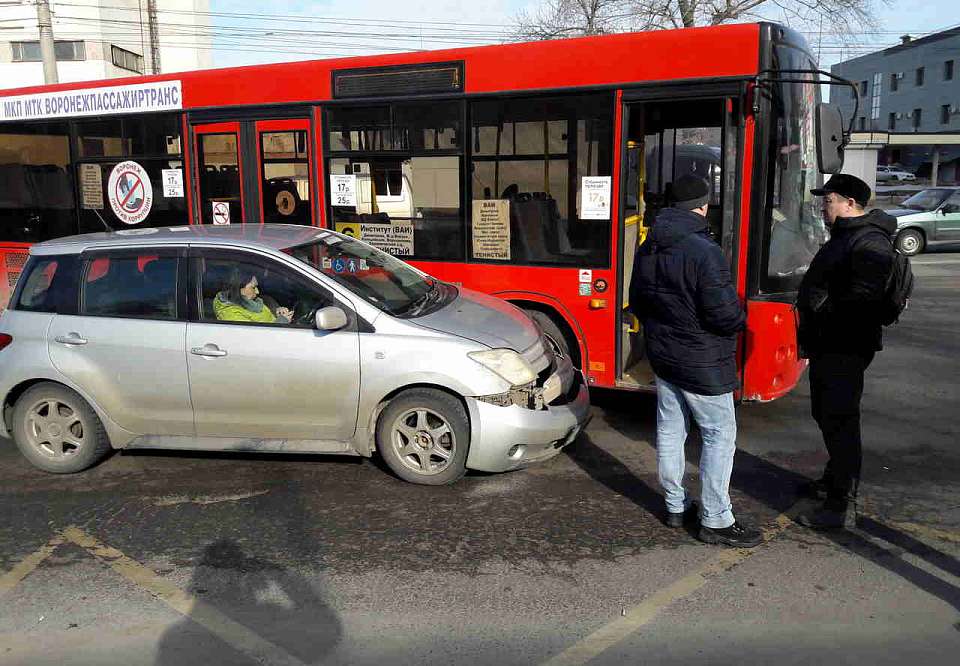 Массовые проверки автобусов сотрудники ГАИ проведут в Воронежской области