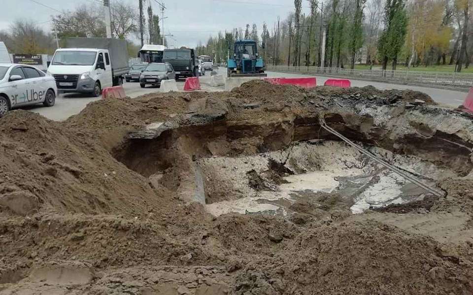 Еще одно повреждение нашли на аварийном водоводе в Левобережном районе Воронежа