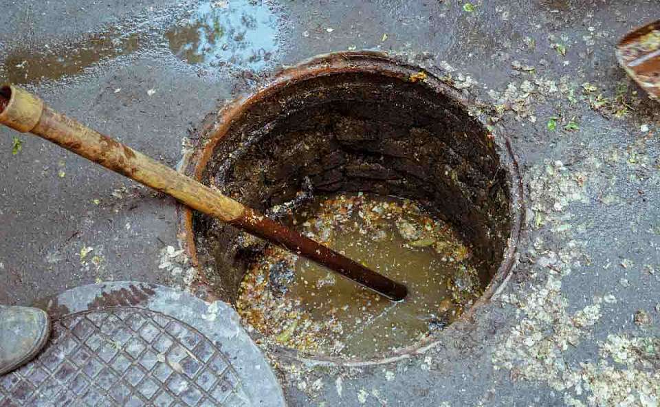 За сброс неочищенных сточных вод в воронежскую реку Толучеевка завели дела