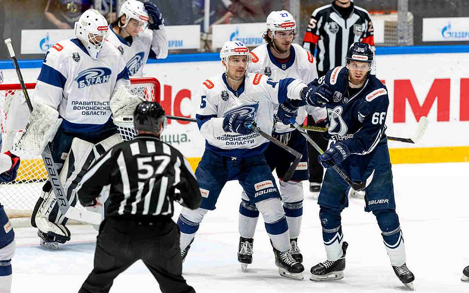 Воронежский «Буран» завершил сезон поражением в Санкт-Петербурге